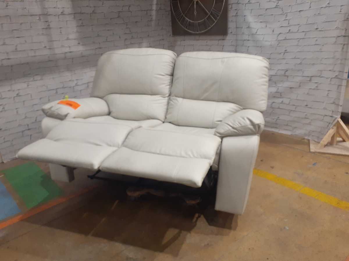 Leesworth Reclining Loveseat - Gallery Image 6